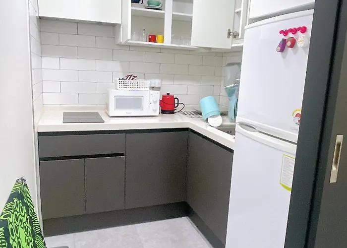 Comfortable Near Hongik Station Seul